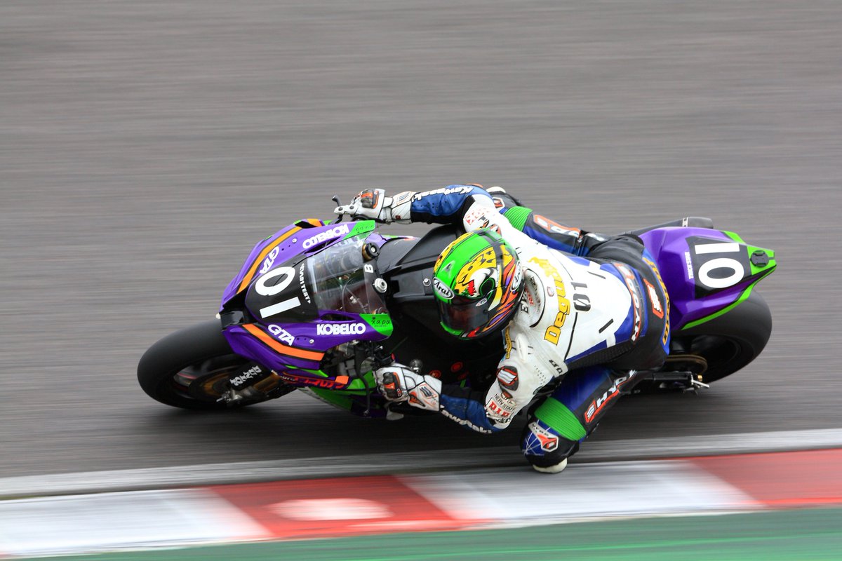 hiro9821's tweet photo. 7月6日 鈴鹿8耐合同テスト。
No.01 エヴァRT初号機TRICKSTAR @TRICKSTARRacing
#鈴鹿8耐 #8ai #エヴァンゲリオン #これを見た人はKAWASAKIの画像を貼れ https://t.co/yaLpUniDlM