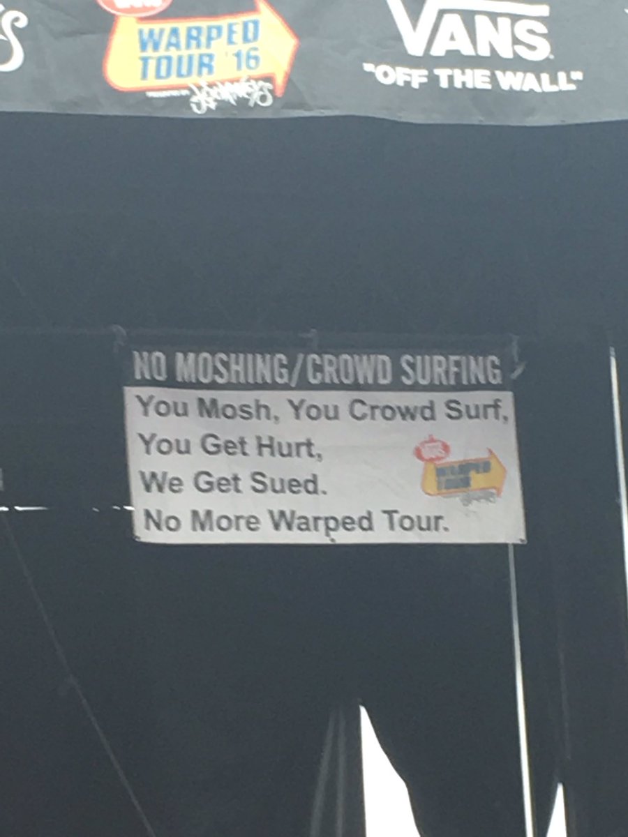 idkimnotfunny's tweet image. if you ever feel unimportant just know that you will never be as useless as this sign