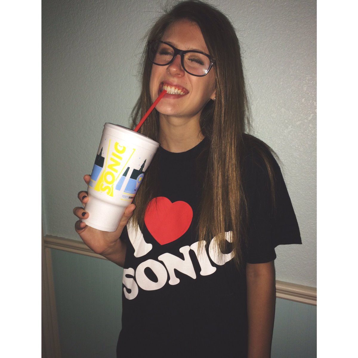 Lydiak98's tweet photo. The shirt says it all β€οΈπΆ #sonicaddict https://t.co/09pVwBNpAJ