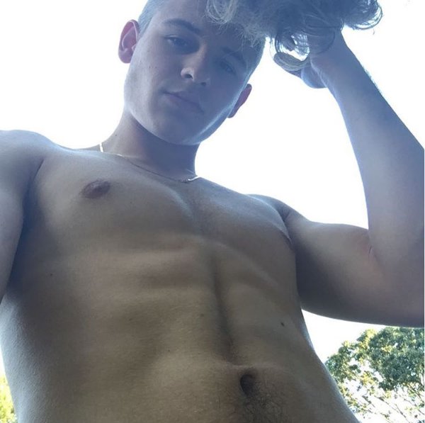 name's kevin &amp; im your new sugar daddy 🍃

rt/like cause you're in for a treat xo