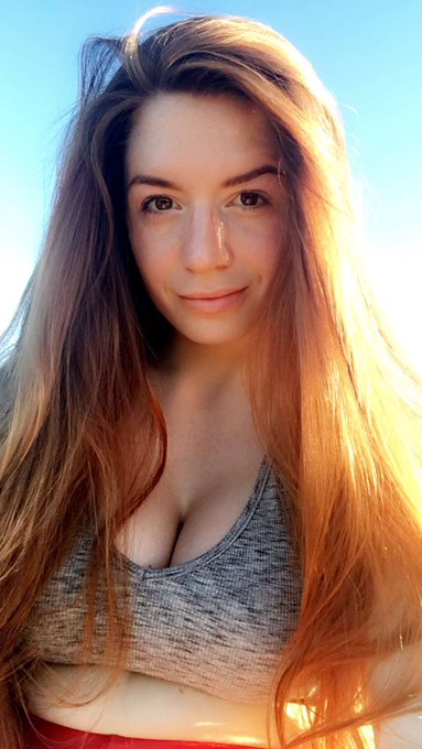 Hiking today on snap!  👉🏻👉🏻theveronicavain👈🏻👈🏻                      and  👉🏻👉🏻therealcodydeal👈🏻👈🏻 https://t<a href="/tag/asswednesday"class="tags"><span>#asswednesday</span></a>