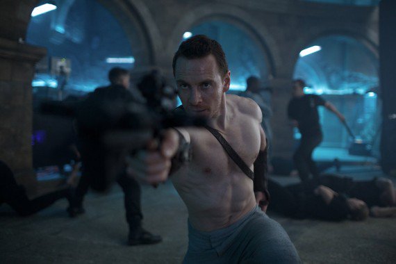 penfever's tweet photo. Fassbender = good looking human. https://t.co/XBUXMcLKHq https://t.co/QPNx3eJeW9