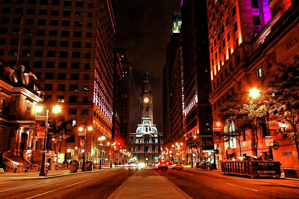 nomocab's tweet photo. The city is always more beautiful at night ❤️ #cityofbrotherlylove https://t.co/2aHbdzY8Pb