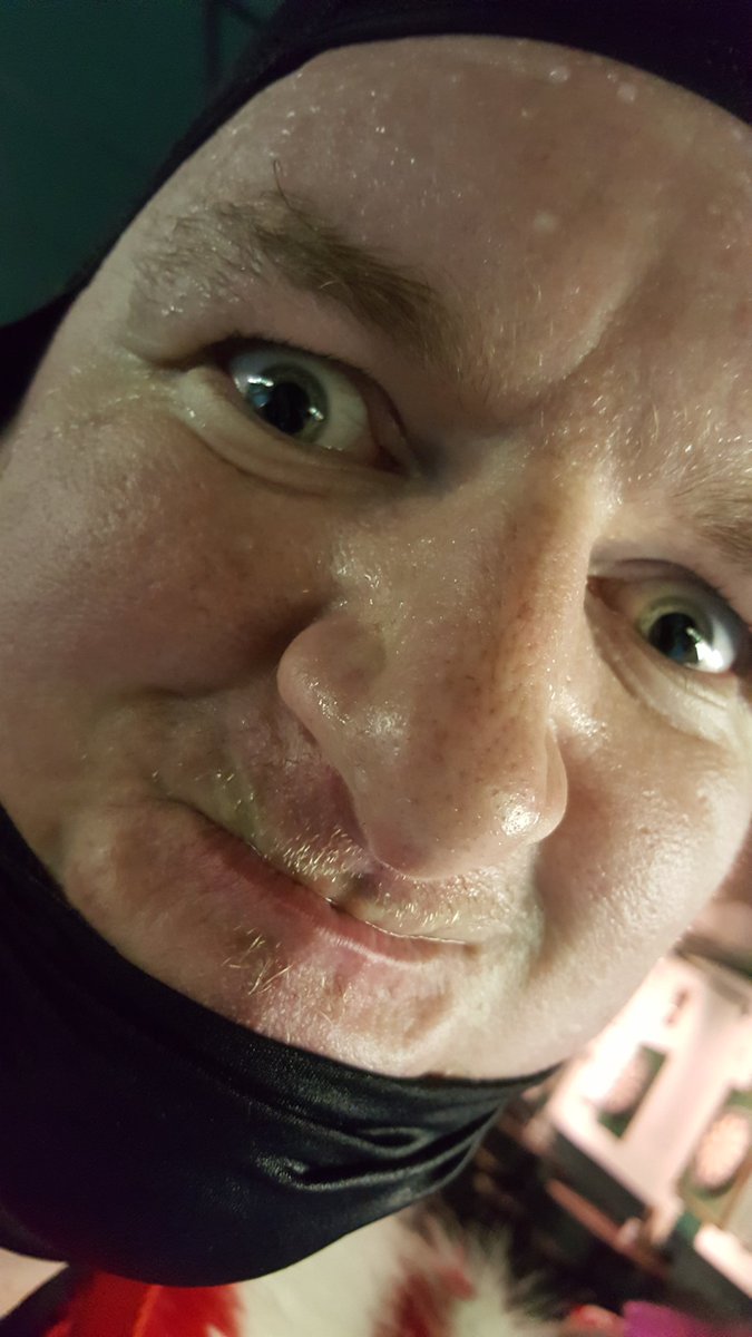 OtterHusky's tweet photo. Eww people! @xBladeWolfx @NishaBlueFloof @xGearwolfx https://t.co/W0Pldf6OLL
