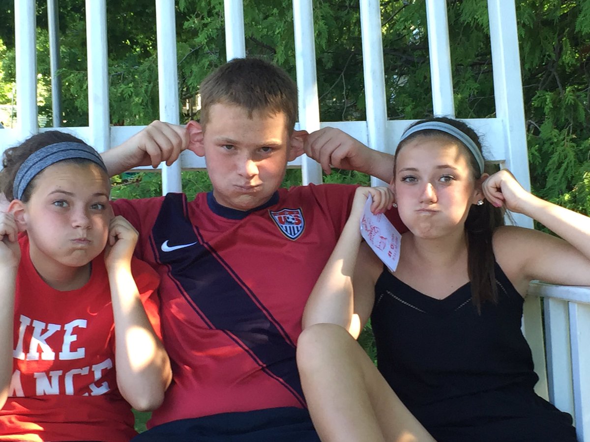 KenMcCormickIII's tweet photo. Finished a great #doorcounty vac w/ a round of #RedPutter mini-golf w/ these monkeys. Still fit in the chair #family https://t.co/6orURkCdOG