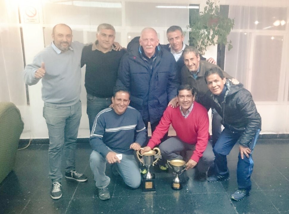 adcpuj's tweet photo. Felicidades a nuestros seleccionados por los logros obtenidos: Campeón Seniors y 3ro en Libres! Vamos #Jujuy @acdpus https://t.co/DB61CqUs2G