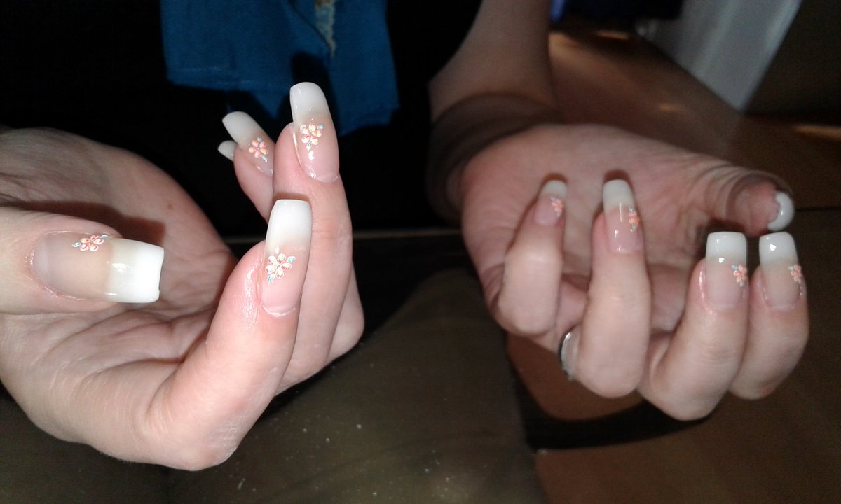 NailsBAdreams's tweet photo. #Longnails #nailstips #nailspolish #gelificadas #naturalnails #nailsbuenosaires https://t.co/sj4SrL2WVF