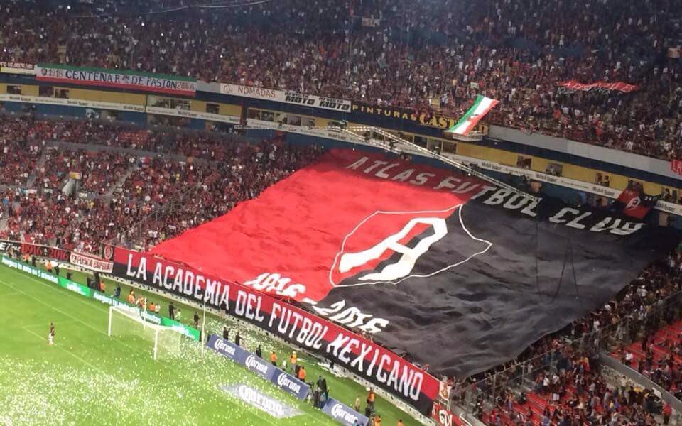 chapito_hdez10's tweet photo. No cabe la menor duda, @lafamosabarra51 se llevó la noche! https://t.co/sDqWCAtJ0U