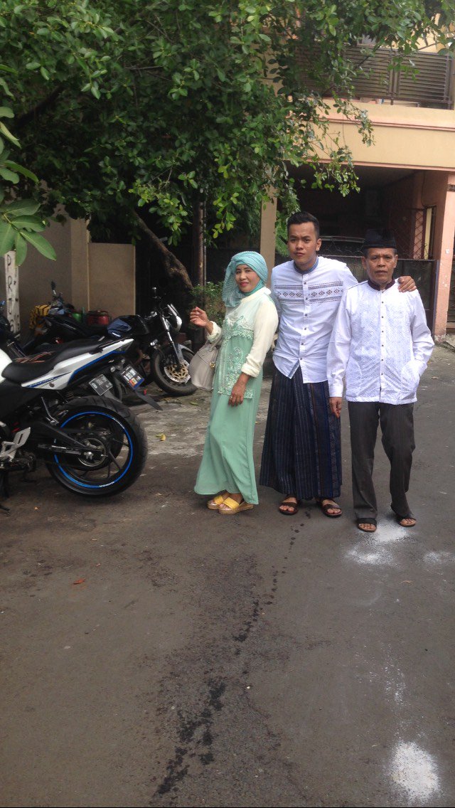 Pas waktu lebaran yekan