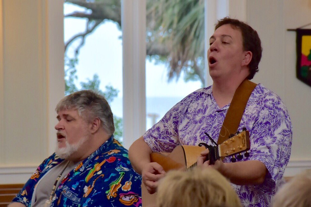 _BJC_'s tweet photo. #GodOnlyKnows #BeachBoysMass at St Peter's by the Sea @CityofGulfport @EpisDioMS @iamepiscopalian @passengerrev https://t.co/rDuR7PemhT