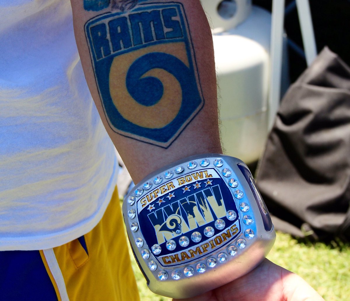 roblespan's tweet photo. #RamFest2016 @rams @our_la_rams #SuperBowlRing🤘🏽🐑🏈😎💙💛 https://t.co/fiL8ob0CeV