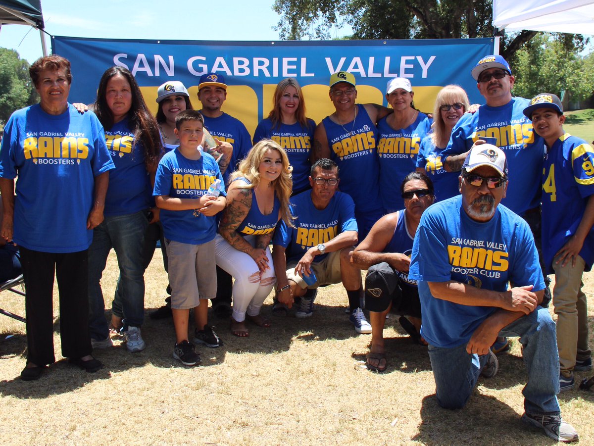 roblespan's tweet photo. #RamFest2016 @rams #sangabrielvalleyramsclub🤘🏽🐑🏈😎💙💛 https://t.co/EonlxFoEXr