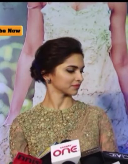 Flowersmell_'s tweet photo. The gorgeously Effortlessly @deepikapadukone ( @selenadeepikas @sweetaaa__ @ysmnly @xfilmysoul @RKs_lovely @ItsPBee https://t.co/AmCxoIMPAv
