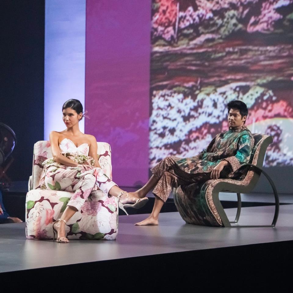 FIDM's tweet photo. #FIDMFact: Each year at #FIDMDebut, Interior, Fashion, & Textile Design students come together for #ChairingStyles. https://t.co/olYuH5pF7u