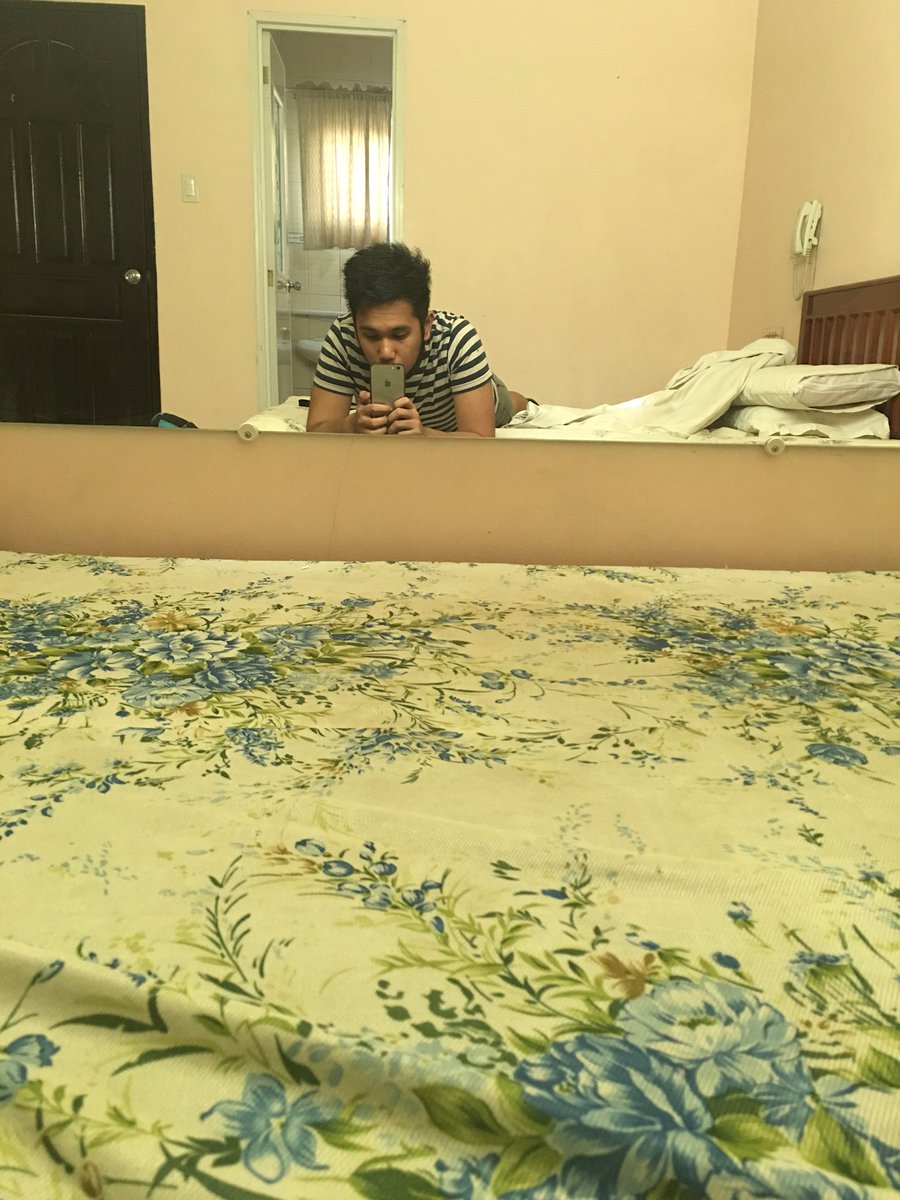 cedcedced's tweet photo. Alone in a motmot. Fieldwork pa more. π #WheninCauayan https://t.co/atQB3vnp2V