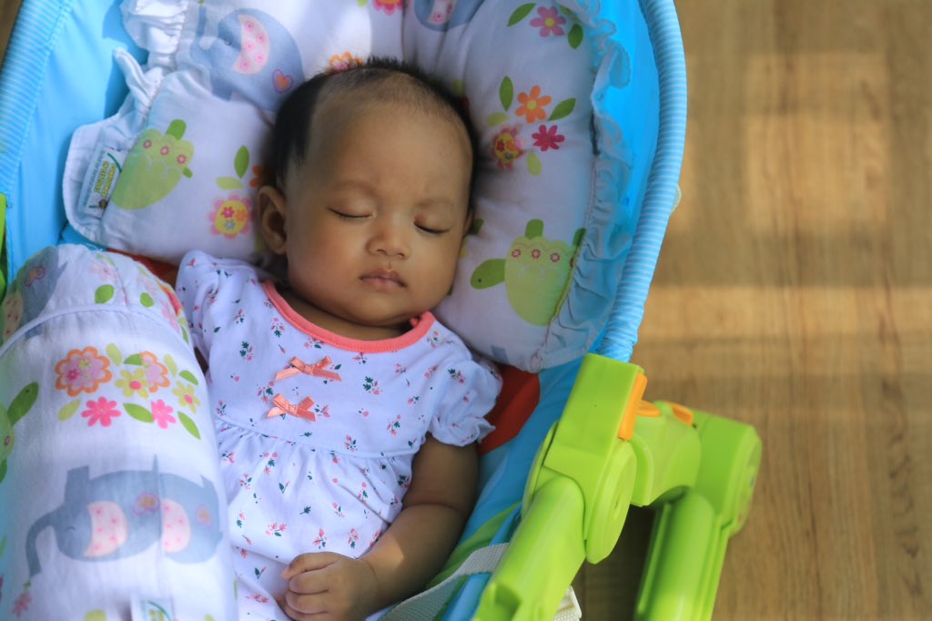 zalhilman's tweet photo. Syafina tgh tido... https://t.co/B0kJKdFc4s