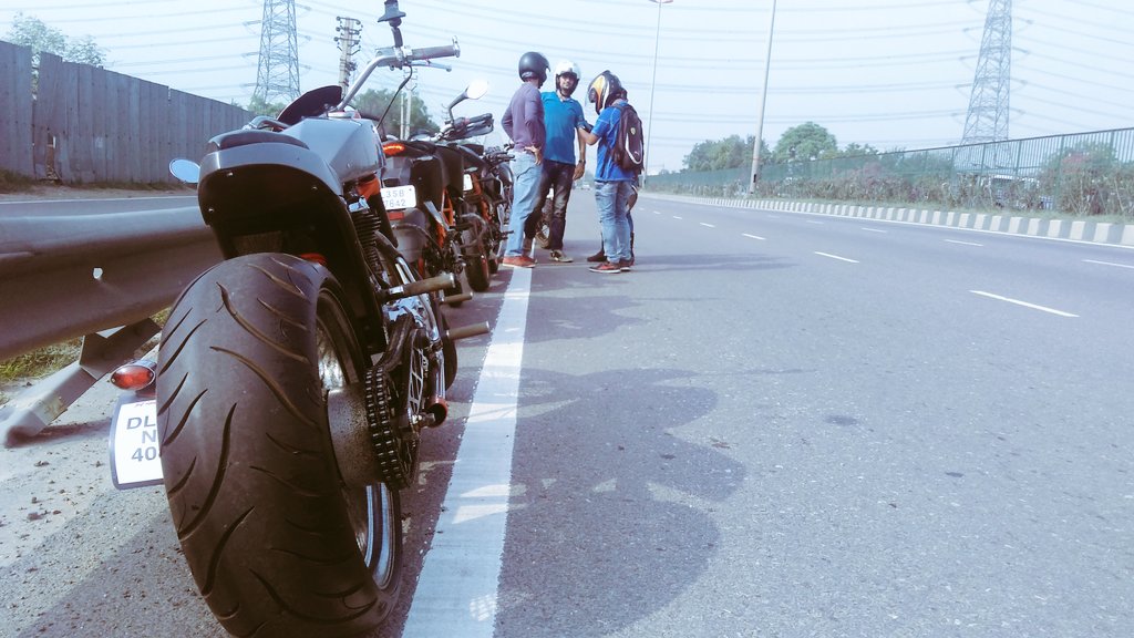 Sunday morning = burning rubber

#TNT #TNTMotorcycles #Zeena #builttoride #ridesankhya 13