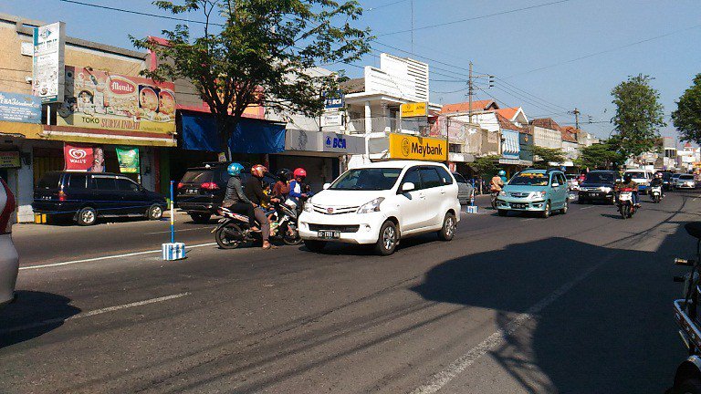 Satlantas Polres Jombang Sayangkan Pemudik Yang terobos Sparator jombangnews.com/satlantas-polr…