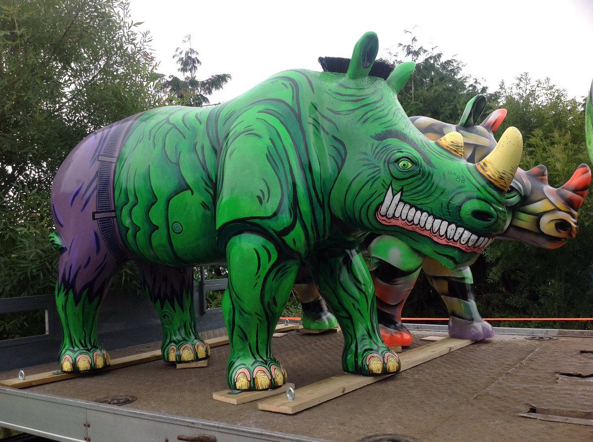 RhinosaurCav's tweet image. @JennyLeonardArt looking fearsome #GreatBigRhinos @GreatBigRhinos