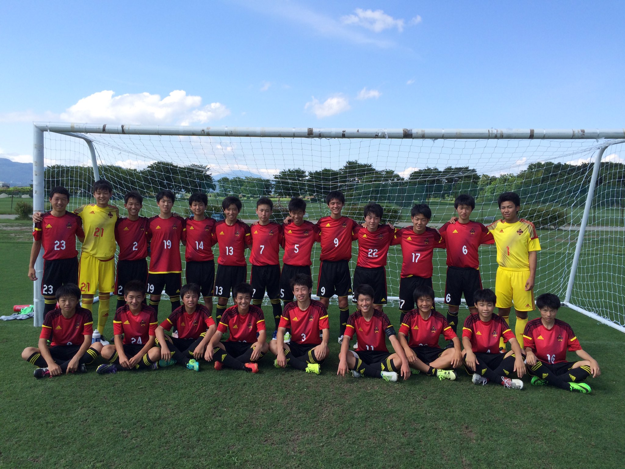 ツエーゲン金沢 ツエーゲン金沢u15 本日行われました 北信越クラブユースサッカー選手権の結果です ツエーゲン金沢u15 2 0 前半1 0 カターレ富山u15 得点者 今岡 坂上 4位以内決定 日本クラブユース全国大会出場 Zweigen T Co B6jiqqrxny