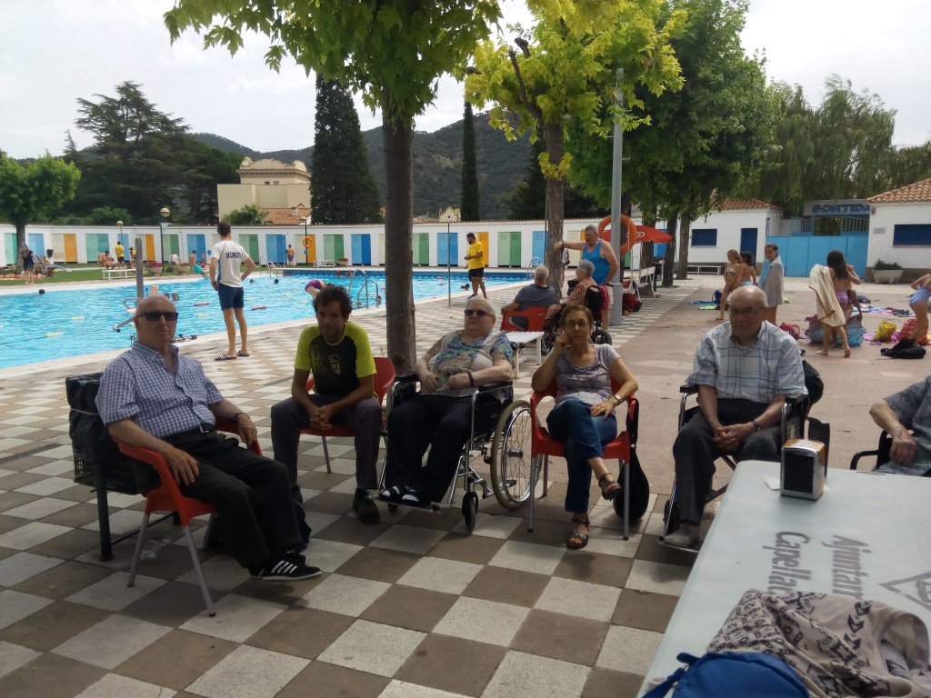 fundaciocg's tweet photo. Iniciem temporada a la Piscina Blava https://t.co/CLLd4UZGm0 https://t.co/iNDxFWPcMm