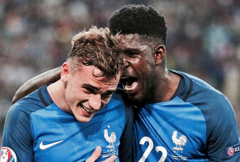 samumtiti's tweet photo. FINALLLLLLEEEEE 🇫🇷🐓
#Fierdetrebleu #Euro2016 #Cercle23 https://t.co/6e6EymVnef