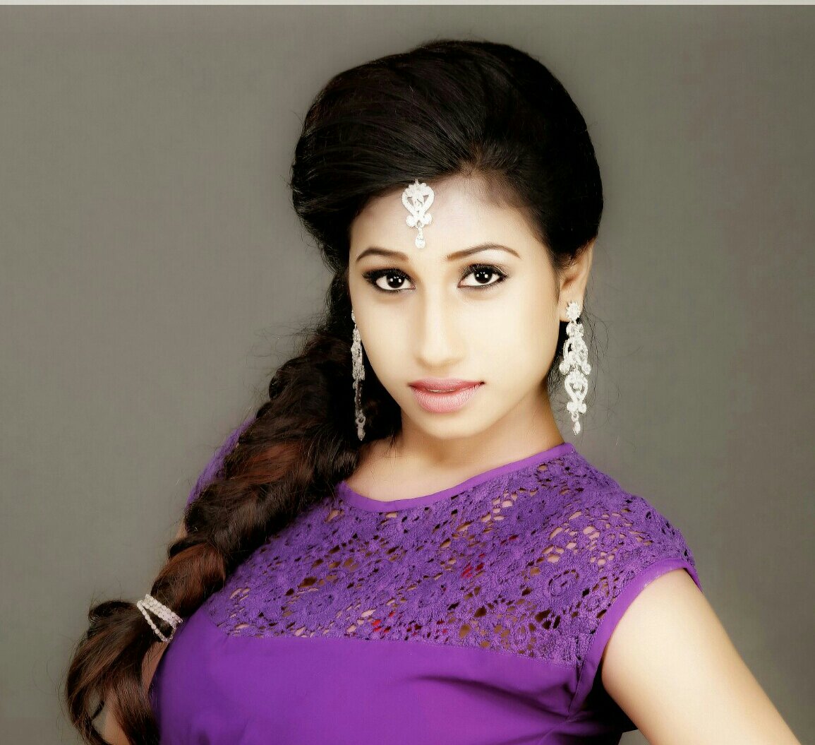 a2zcinein's tweet photo. Aishwarya Palani Stills https://t.co/JXblwX9Fqm #AishwaryaPalani #AishwaryaPalanistills #AishwaryaPalaniphotos https://t.co/q1w4KaZXlw