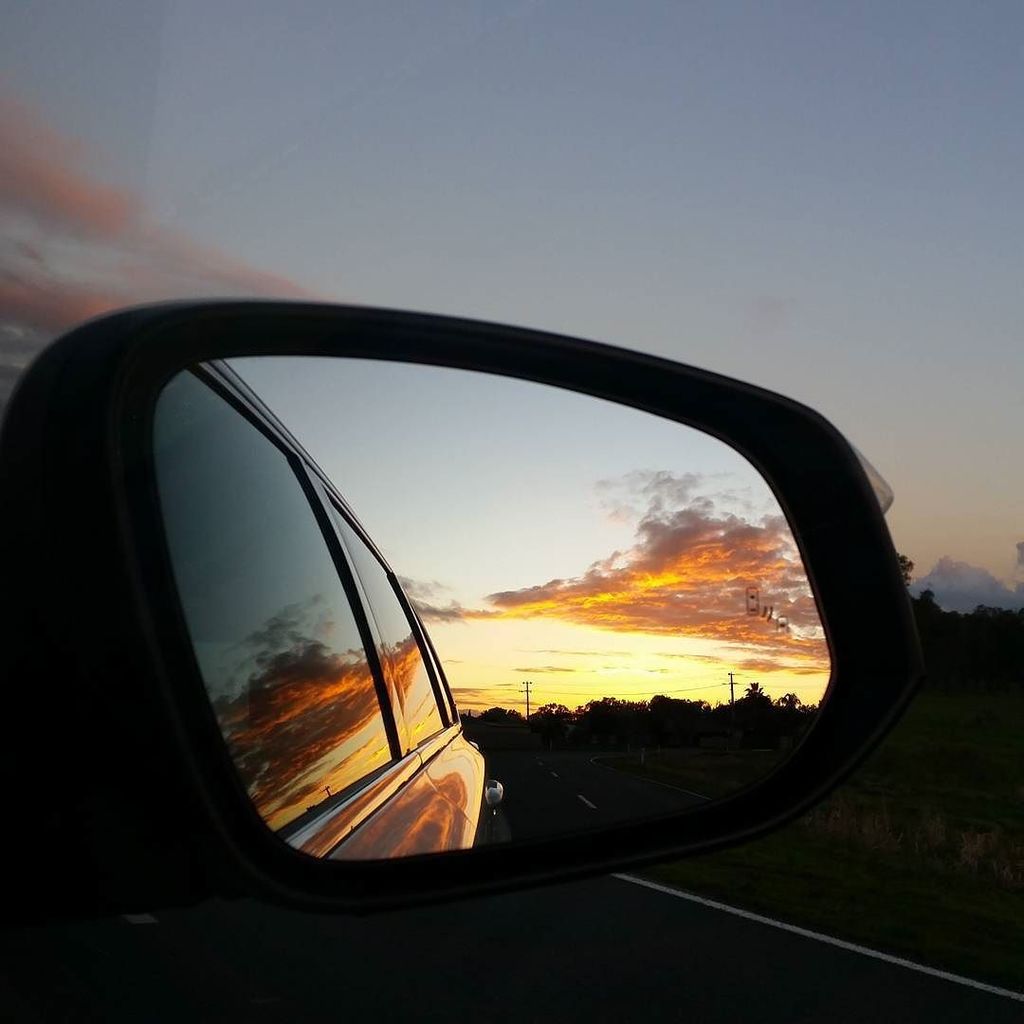 diannegtaylor's tweet photo. Last golden rays of the sun caught in my rear view mirror on the way home today #picofthed… https://t.co/siqZg5phM9 https://t.co/GYRNFKcAEJ