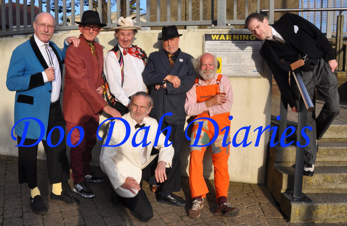 Sunday you can see <a href="/BonzoBills/">BonzoBills</a> with <a href="/dave_piano/">David Glasson</a> do a short set at Chichester Festival festivalofchichester.co.uk/music-jazz-blu…