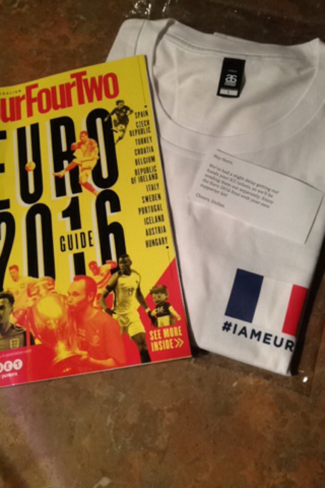 dyllwebb's tweet photo. Cheers @UNIBETAustralia for the supplies, let's hope France can get up Monday morning #iamfra #Euros2016 https://t.co/n1an9HnFQm