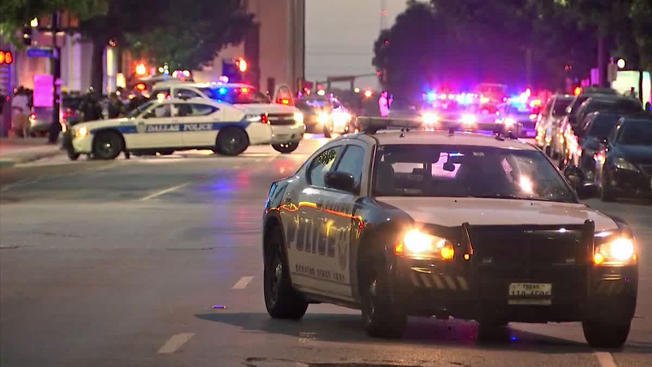 NBCDFW's tweet image. DPD Chief Brown says 10 police officers were shot: on.nbcdfw.com/PN0jVUG Three of those officers have died.