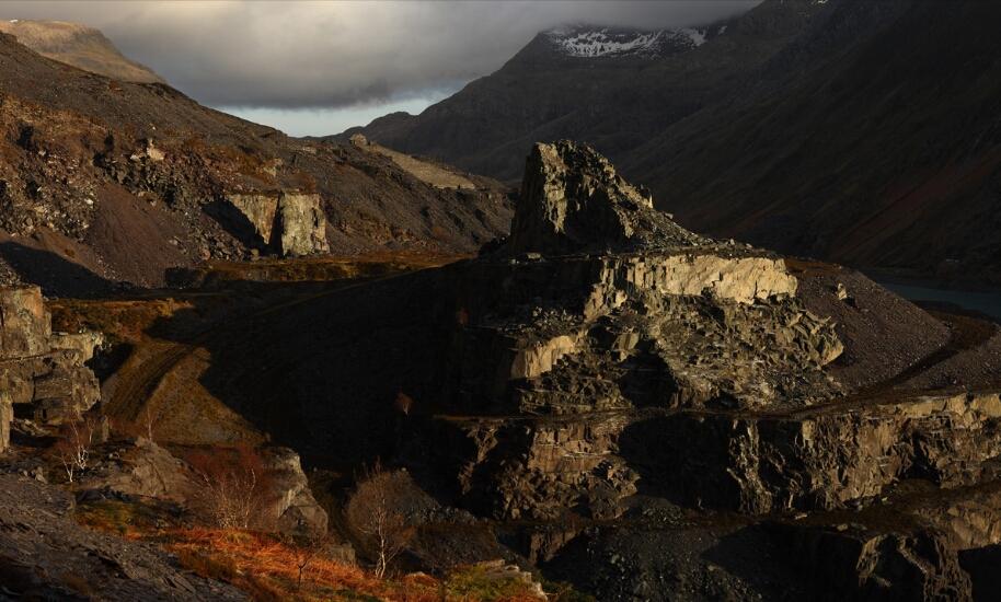 CatalinDocPhot's tweet photo. Slate Castle
#NorthWales #landscapephotography 
@northwalescom 
https://t.co/4FOoRjvRzT https://t.co/T2oyC23GPx