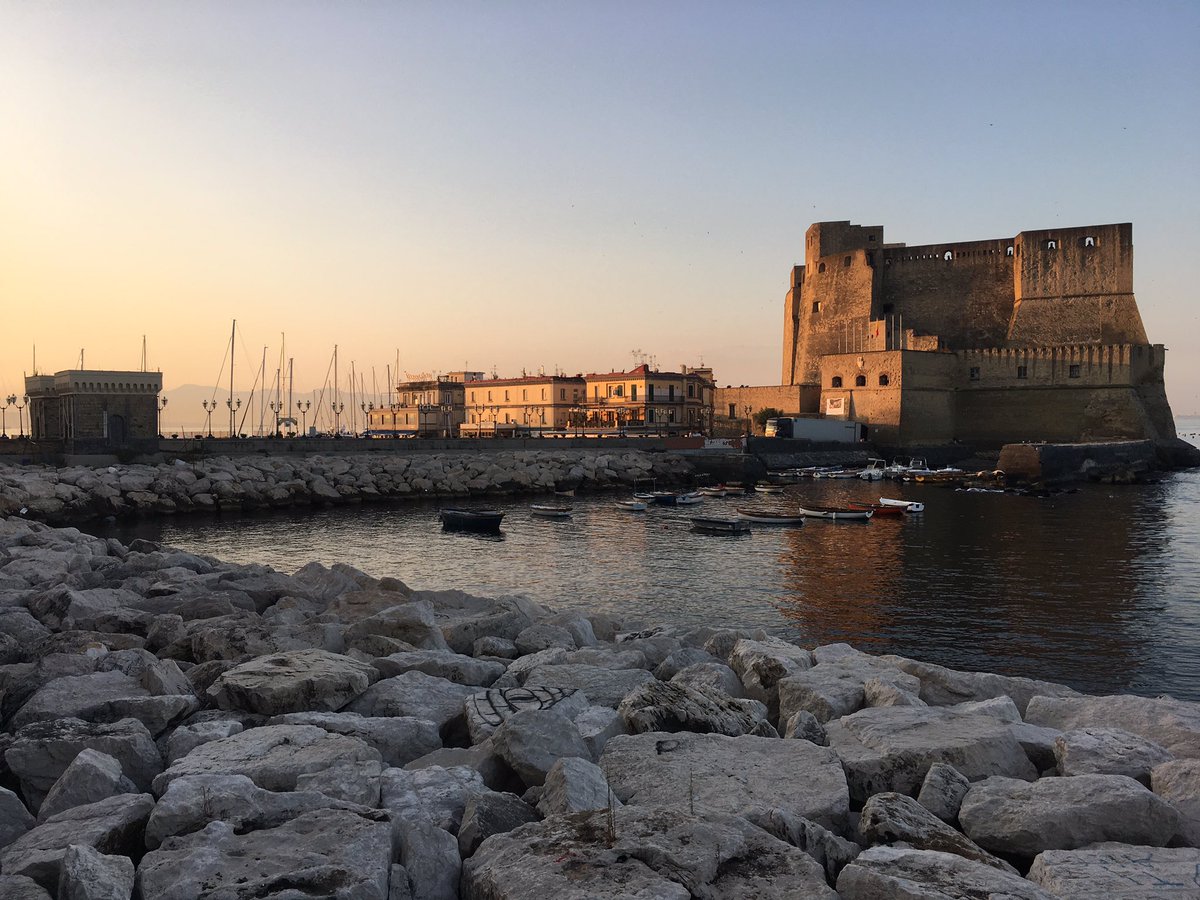 Napoli morning run. Vesuvius, Piazza del Plebiscito, &amp; Castel dell'Ovo #EGOS2016