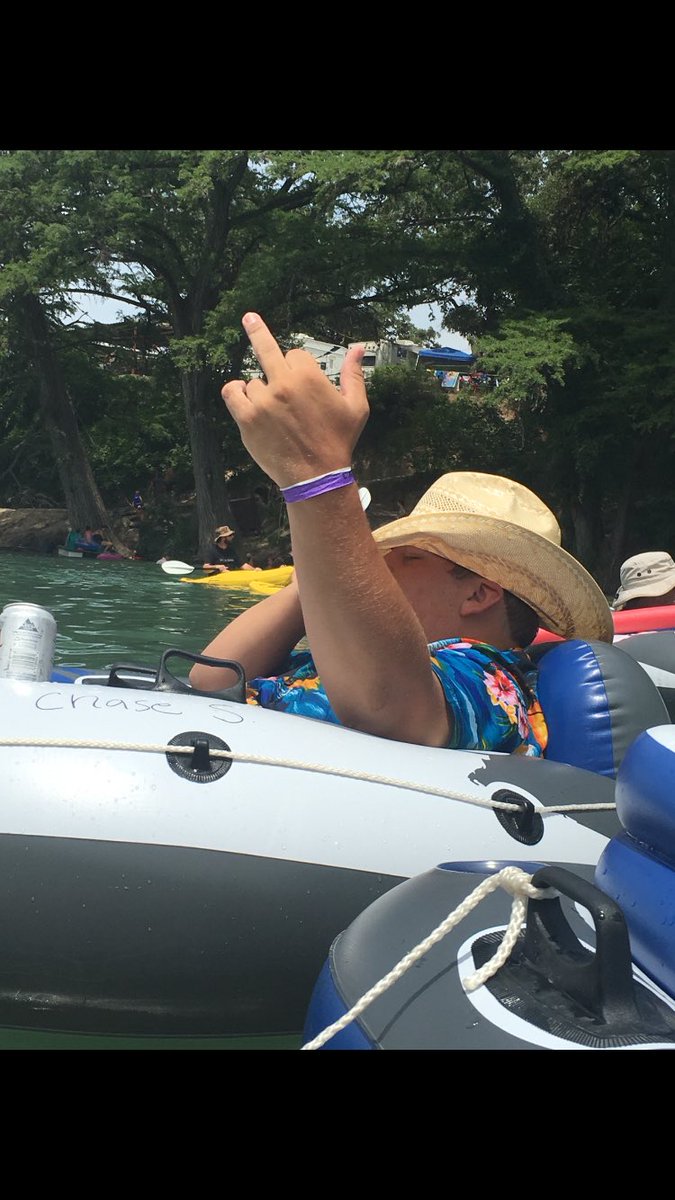 Chase_Spinks's tweet photo. When you realize the frio has won... #postfall #possibleconcussion https://t.co/EruIsq7O0u