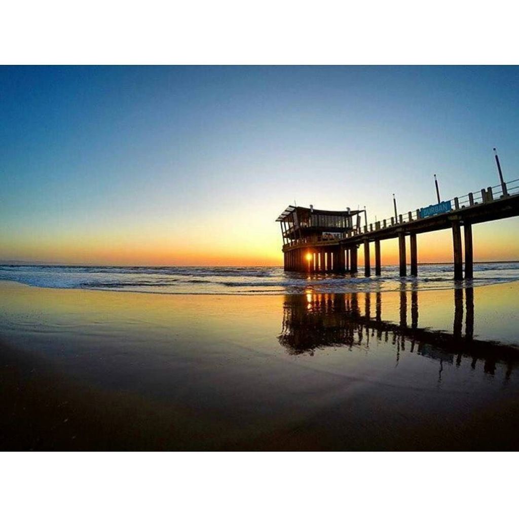 Falling in love one sunrise at a time. A <a href="/graemehall86/">Graeme Hall</a> capture of epic proportions. 🏆😄