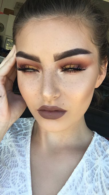 Watch Shelby's leaked NSFW photo on TwXstars