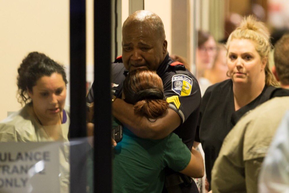 Heartbreaking image from <a href="/dallasnews/">Dallas Morning News</a> taken at a hospital in Dallas: