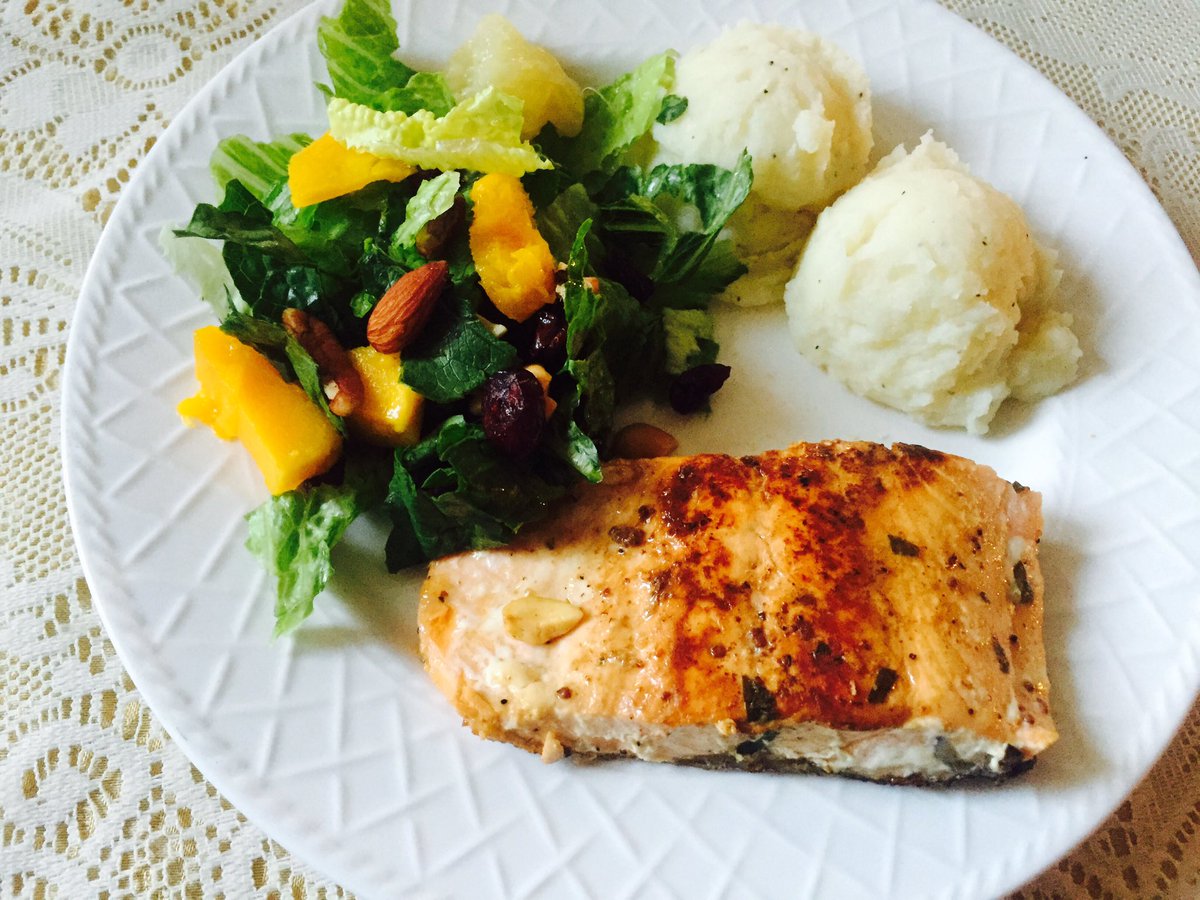 tomandi7's tweet photo. Así me consienten en casa 🙏🏻👌🍲 #masterchef #familia #deli https://t.co/6PlAIdhgyM