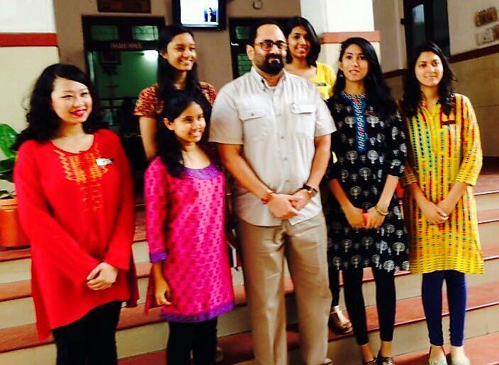 WiselyZero's tweet photo. With #GenNext - @rajeev_mp and Students Union members of #MountCarmelCollege https://t.co/dMOccMfoNV
