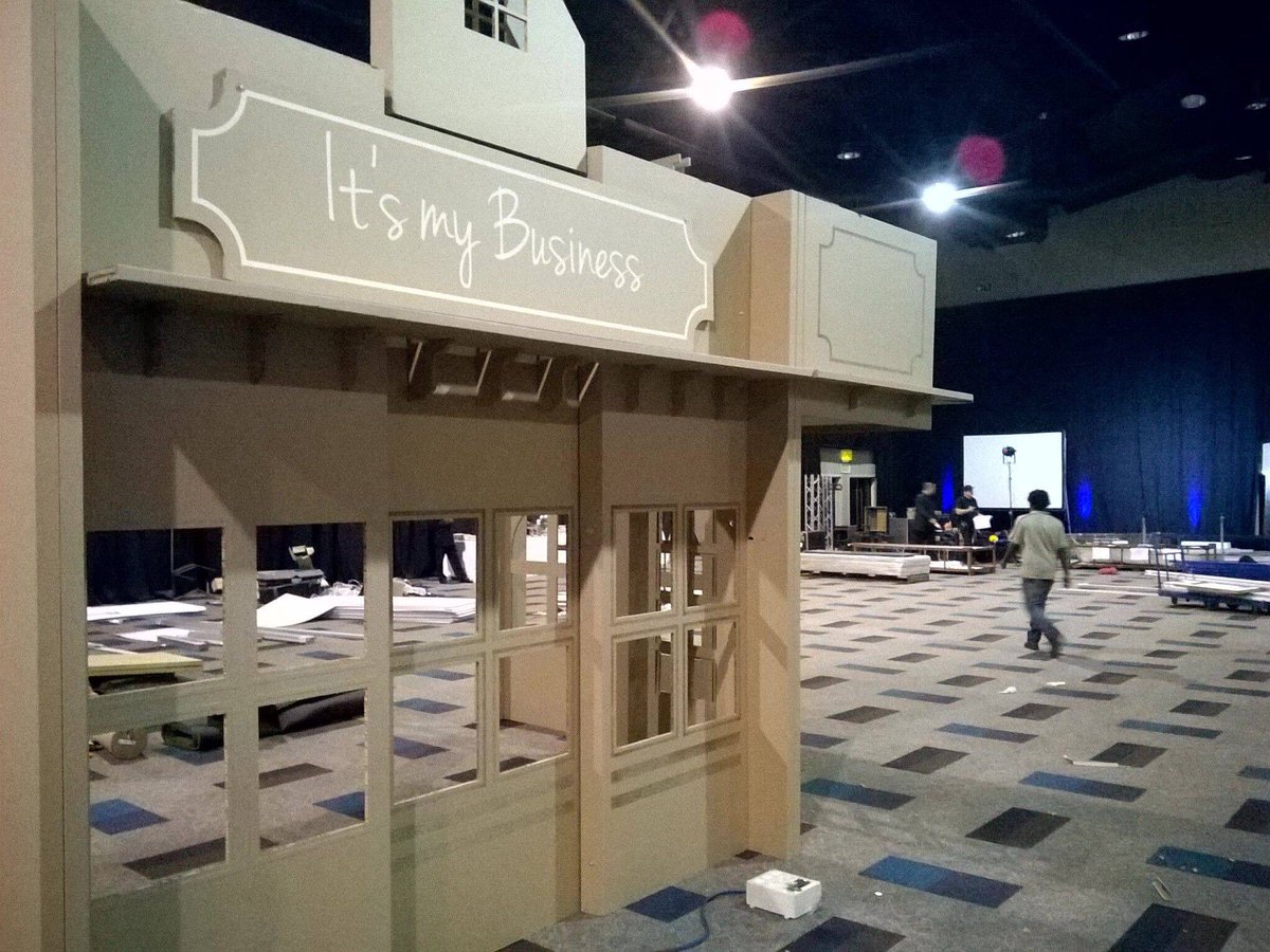 ThinkroomSME's tweet photo. Parents-get kids to @Moneyweb Expo Sandton ConvCentre today to create brand for this shopfront &amp; have it 3D printed! https://t.co/nha9LRJtKq
