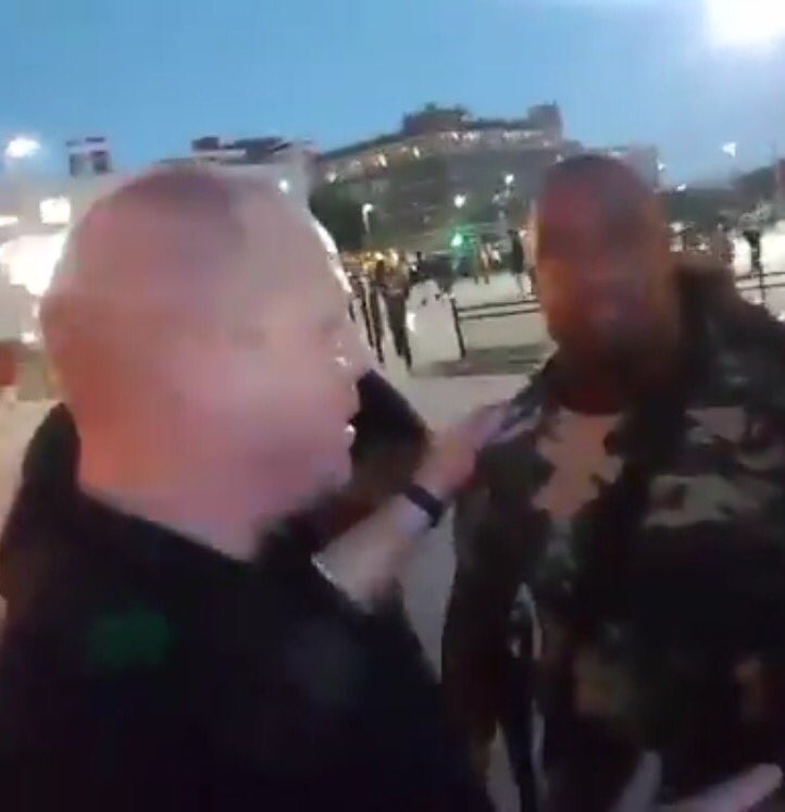 MercedezUAZ's tweet photo. : @DallasPD "person of interest" seen in Facebook vid handing rifle to officer: https://t.co/UWFQ6lAEaf #Dallas https://t.co/Q4RBnY4rCP