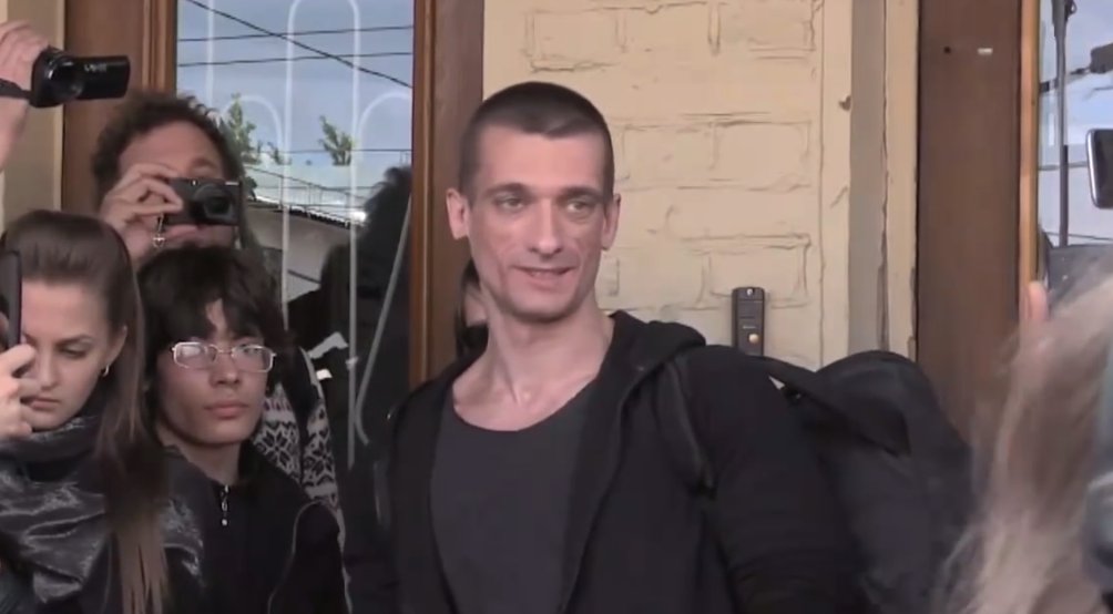 PraktikaNews's tweet image. Художнику Павленскому решили не отдавать премию Гавела за поддержку «приморских партизан»
yodnews.ru/news/2016/07/0…