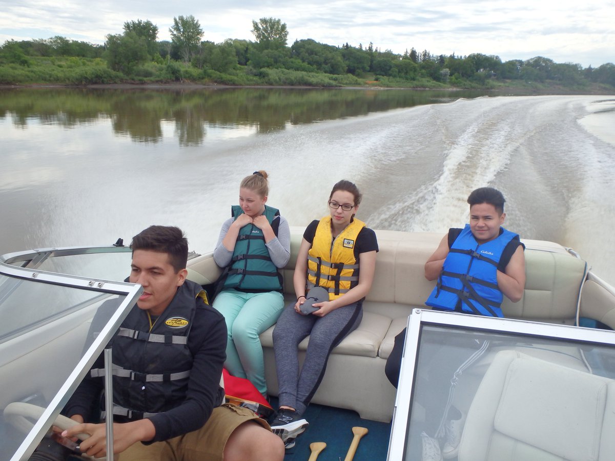 tecvoccls's tweet image. Successful research day in Kenora, Ontario. One site down, four more to go. #tecvoc #CanLightSource