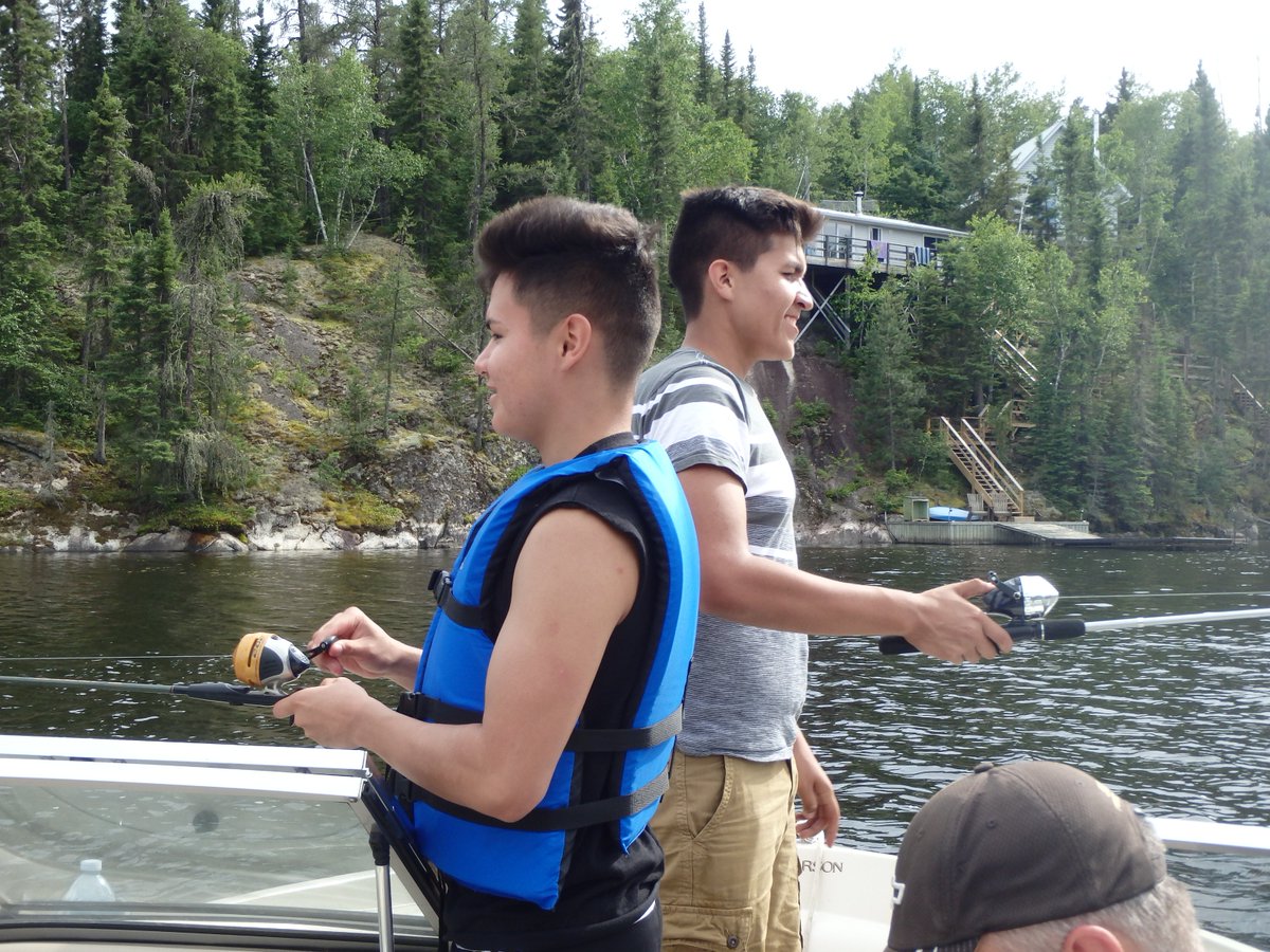 tecvoccls's tweet image. Successful research day in Kenora, Ontario. One site down, four more to go. #tecvoc #CanLightSource