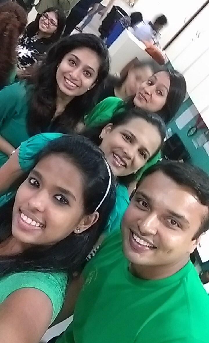 Ally_ABQ's tweet photo. Bring it on @PR_India !
Team Green is ready! #theperfectprfriday https://t.co/fs3I7xqYTM