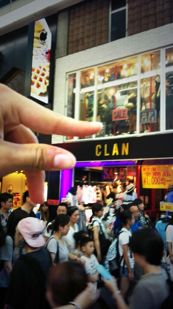 MemoryEditing's tweet photo. Reppin' Faze in Japan @FaZeBlaziken https://t.co/o8ISvBbome