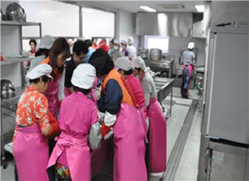 성남시에서 3단계 공공근로사업에 참여할 시민을 모집합니다.
me2.do/FxiBwzKT -아시아경제
#성남시 (시장 #이재명)