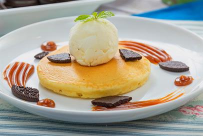 MetMalBekasi's tweet photo. Dessert doesn't go to the stomach, it goes right to the heart. Get your dessert at #PANANDFLIP at MetMal 2nd floor https://t.co/tF3oKZfWf3