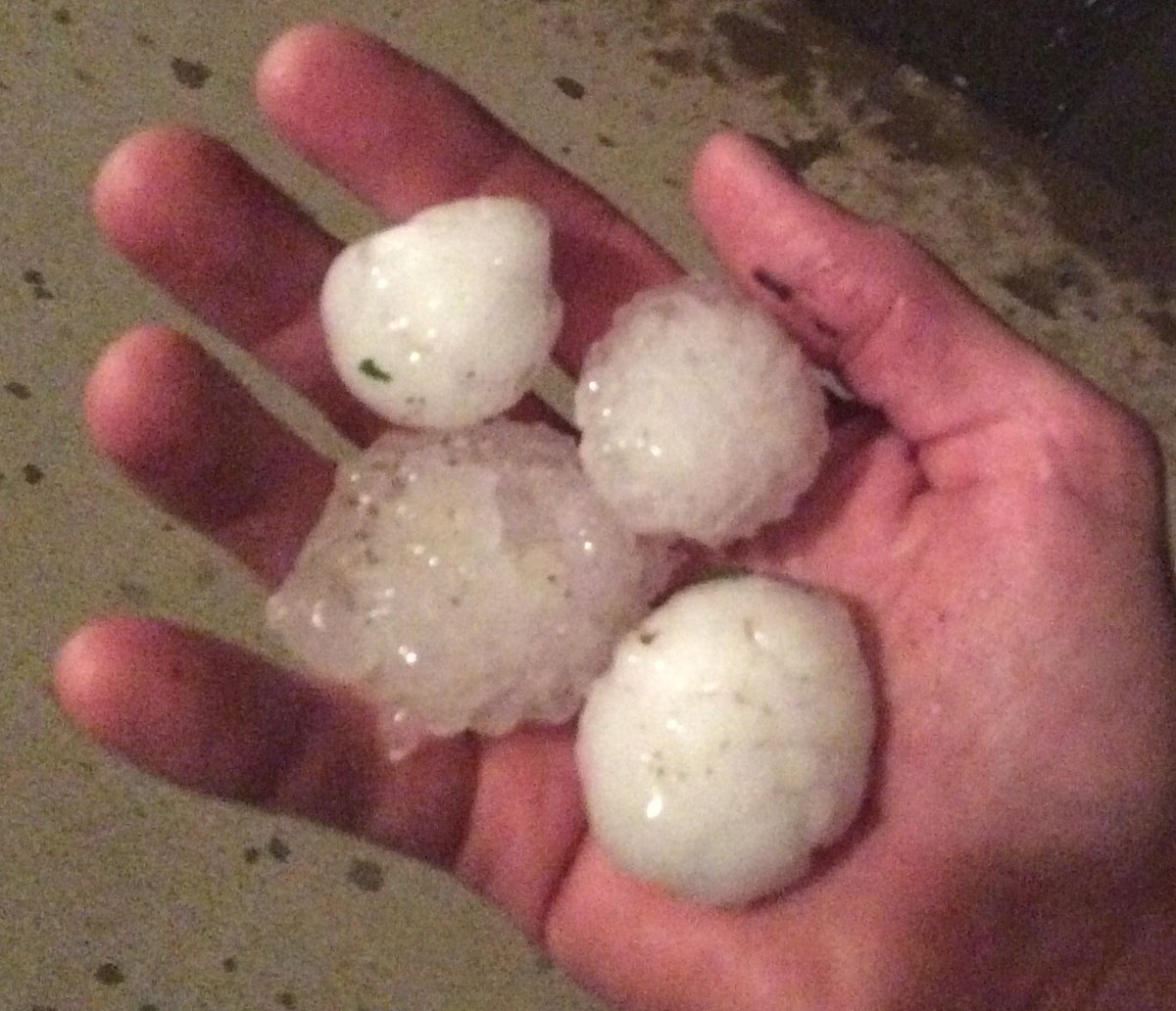 Rob_Koch's tweet photo. Hey @GMA, check out the ridiculous hail in Colorado Springs that came out of nowhere tonight #TVworthy https://t.co/BNq5P8hxsb