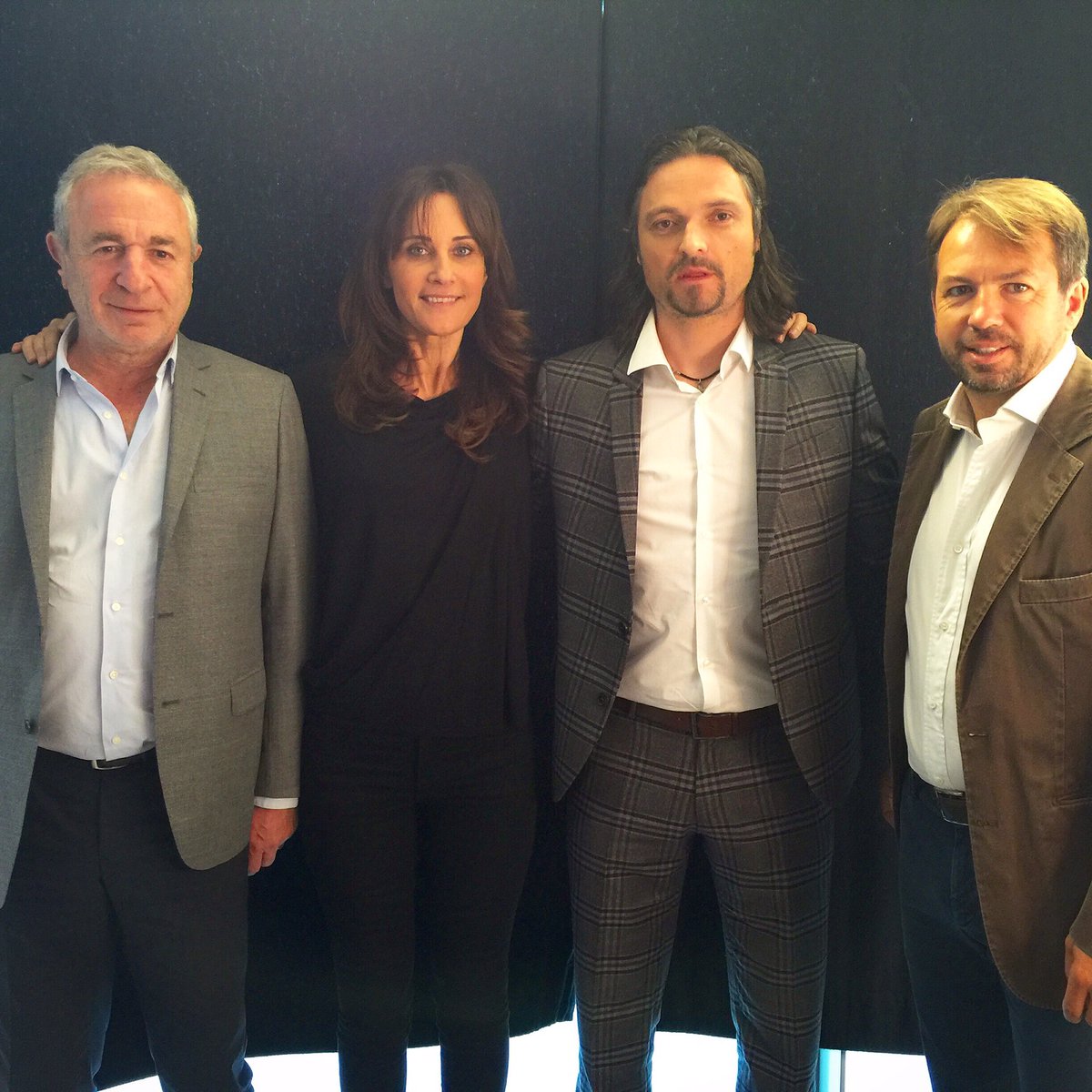 l_expresso's tweet photo. #lutzpfannenstiel #jeanmichelroussier #benoitcauet sont les invités de #lexpresseuro @beinsports_FR @l_expresso https://t.co/DdHzNwIp1W